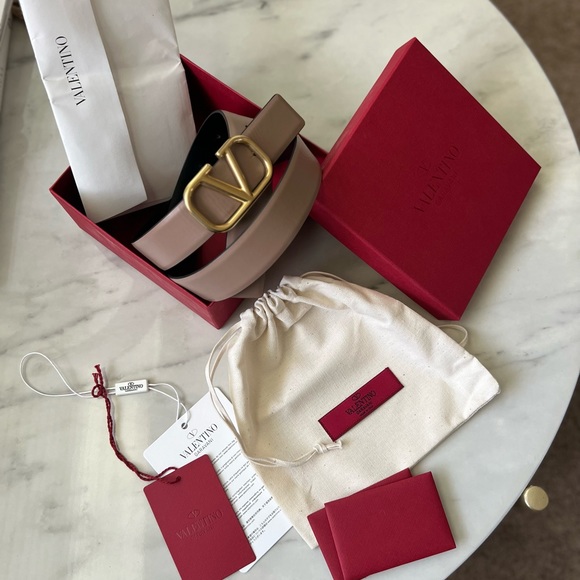 Valentino reversible belt size 80 medium width - Picture 9 of 14